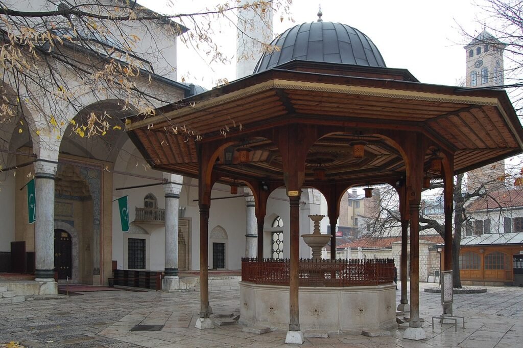 Inside the harem – inner courtyard of beautiful Gazi Husrev-beg Mosque