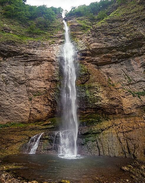 Skakavac waterfall