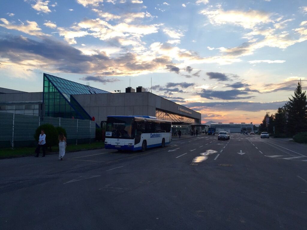 airport bus